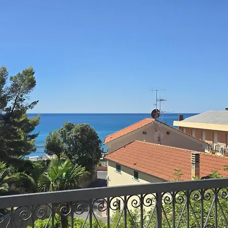 Affitti Brevi Liguria - Rocca Mansarda Apartamento