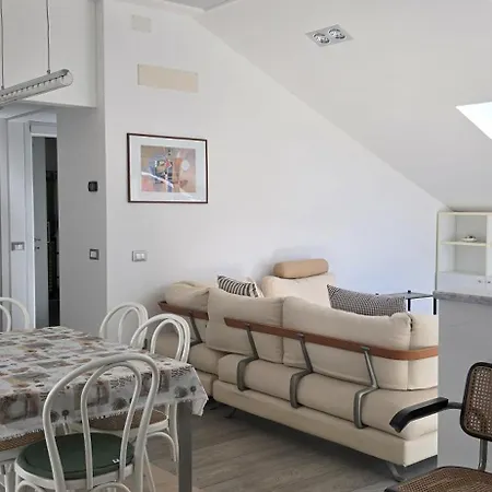 Affitti Brevi Liguria - Rocca Mansarda דירה *